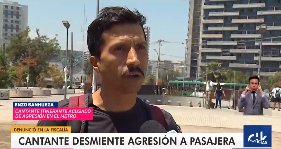 Enzo Sanhueza musico que golpeo a mujer en el Metro