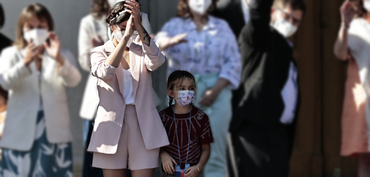 Hija de Camila Vallejo se robó la atención durante nombramiento de ministros del futuro gobierno