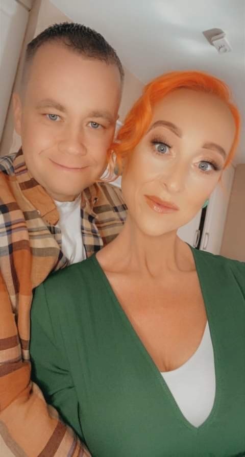 Nicola y Chris Guilfoyle