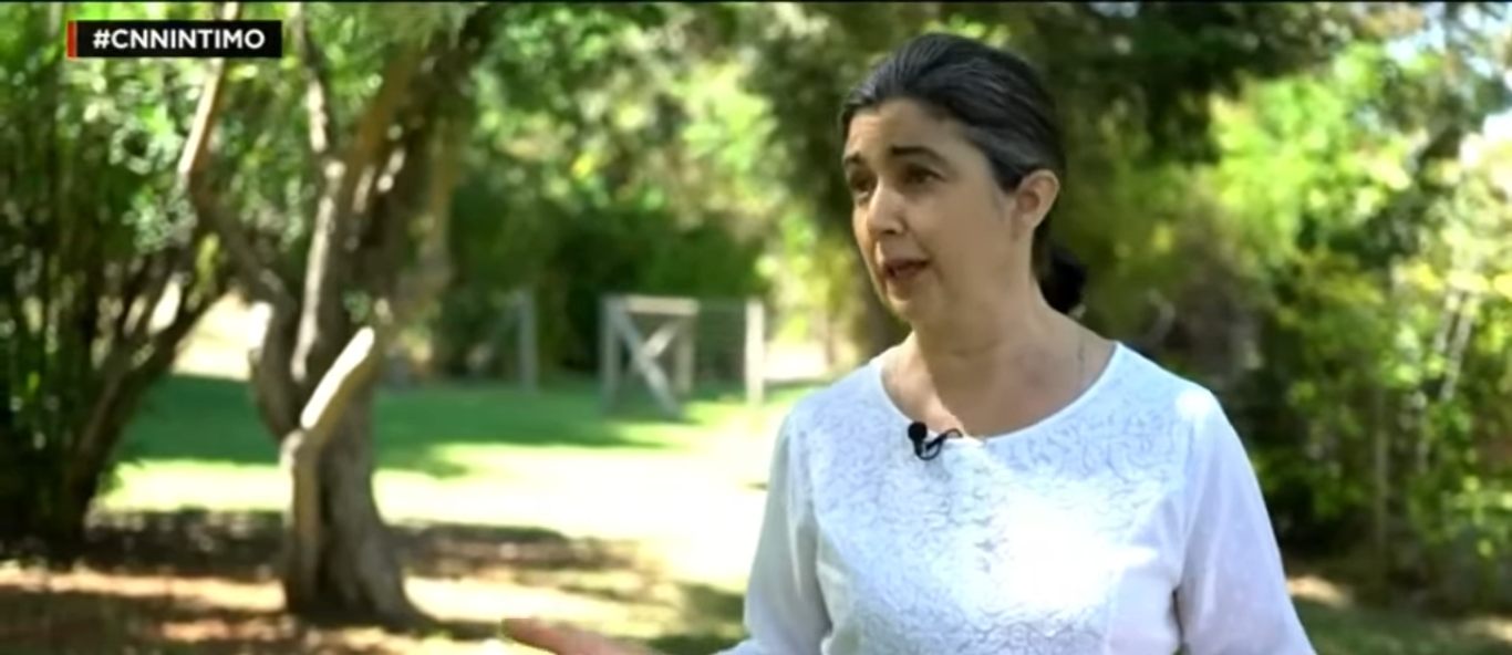 Paulina Urrutia por Augusto Góngora: 