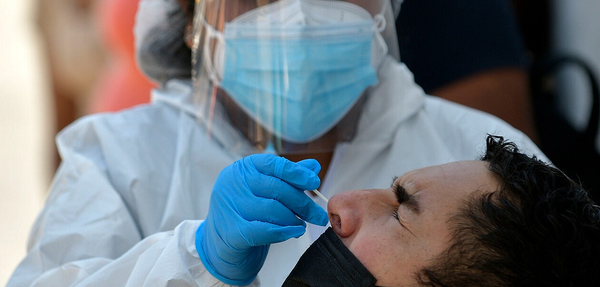 Chile supera los 9 mil contagios nuevos de COVID-19: casos activos sobrepasan los 41 mil