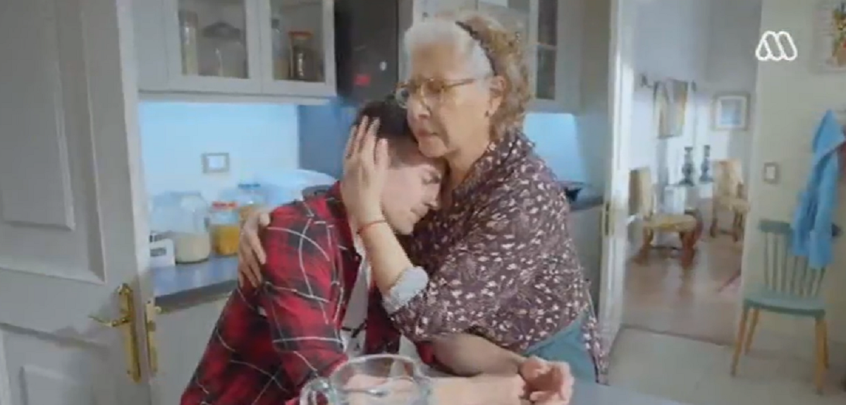 La escena más tierna de 'Pobre Novio': frase de Johnny dio paso a esperado momento con Bella