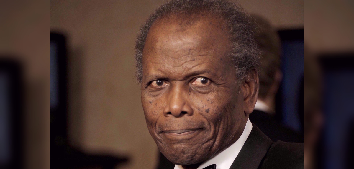 A los 94 años fallece Sidney Poitier, primer afroamericano en ganar Óscar a Mejor Actor