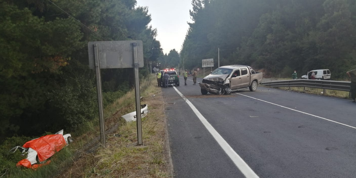 Grave accidente en Ruta de la Madera dejó tres personas fallecidas y dos lesionadas