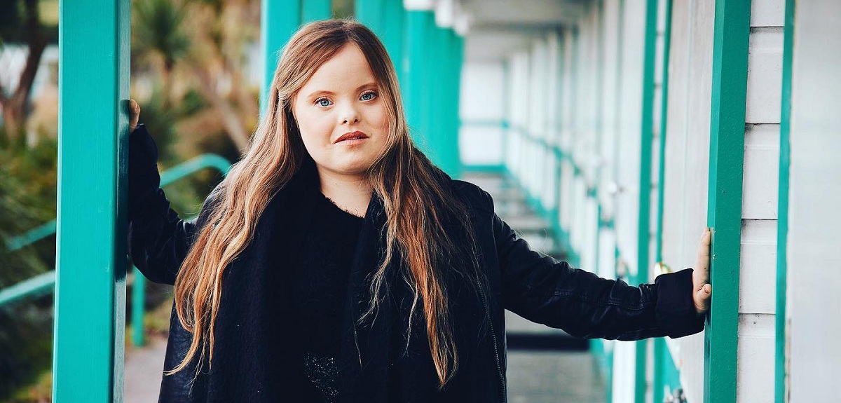 Beth Matthews, la modelo con Síndrome de Down que rompe barreras: firmó importante contrato