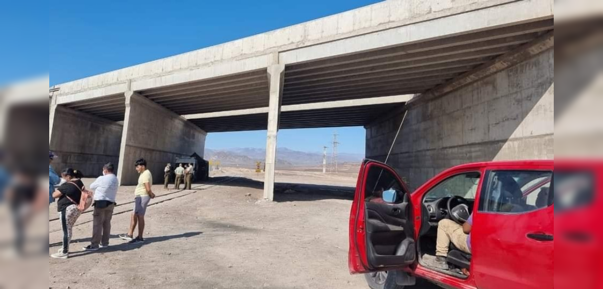 Camionero muere en Antofagasta tras ser lanzado desde paso nivel: hay tres extranjeros detenidos
