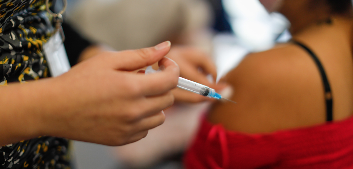 Minsal anunció cuándo iniciará campaña contra la influenza y quiénes serán los primeros en vacunarse