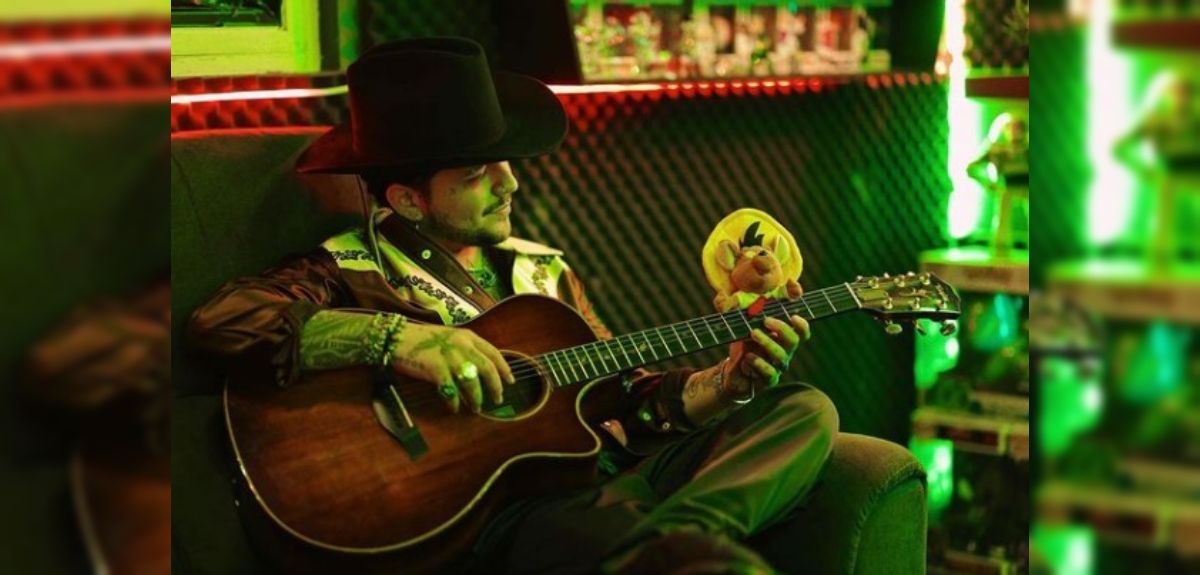 ¿Quién es Christian Nodal?: la carrera del cantante que da que hablar y que se presentará en Chile