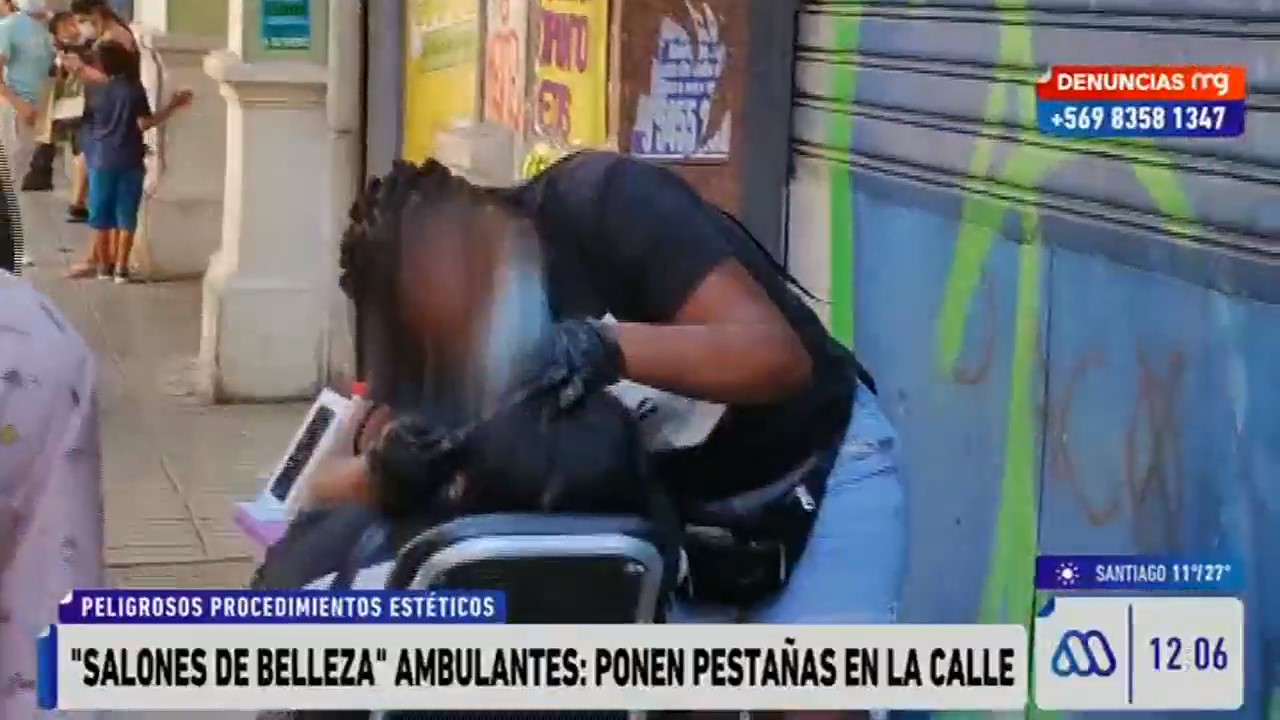Salones de belleza ambulantes: la peligrosa práctica que se tomó las calles de Santiago Centro