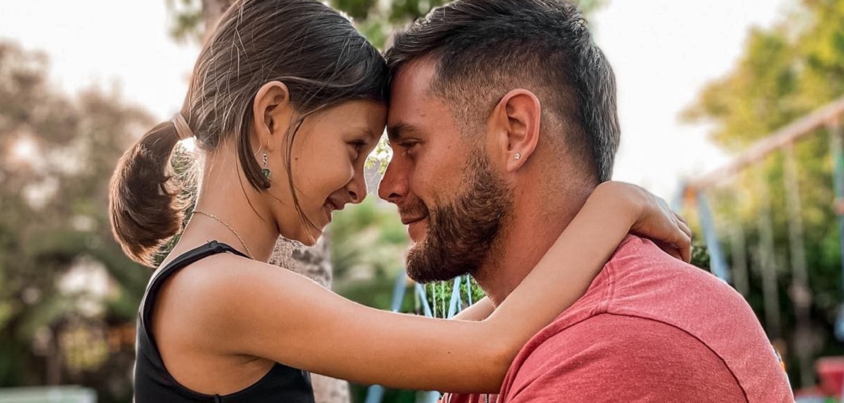 Orden judicial complica a ex Calle 7 Pancho Rodríguez en Perú: durmió en aeropuerto con su hija