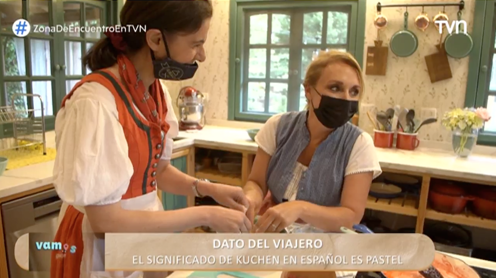 Karen prepara kuchen en "Zona de Encuentro"