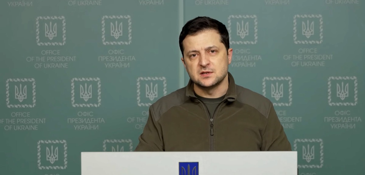 Zelenski rechaza conversaciones con Rusia en Bielorrusia: acusó que es un país 'cómplice'