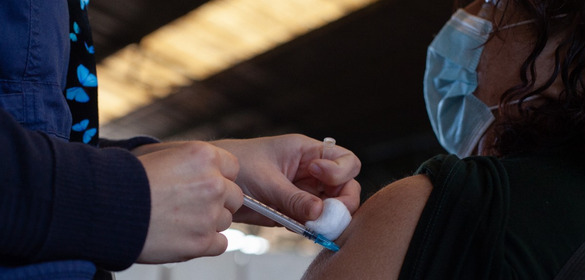 Minsal iniciará proceso de vacunación con cuarta dosis a mayores de 55 años: parte el 7 de febrero