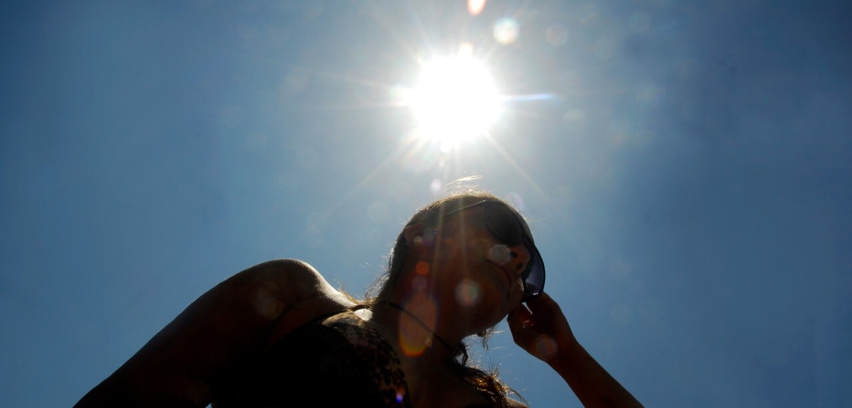 Estudio revela que déficit de vitamina D en pacientes con COVID podría agravar su estado