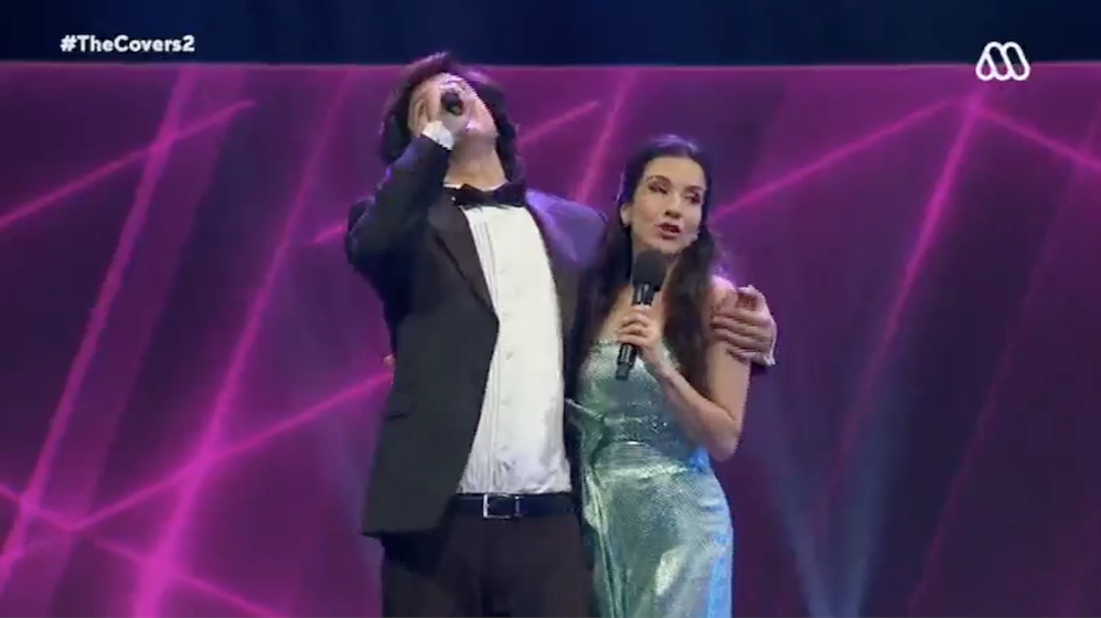 Yoan Amor confiesa que encuentra "linda" a Emilia Dides