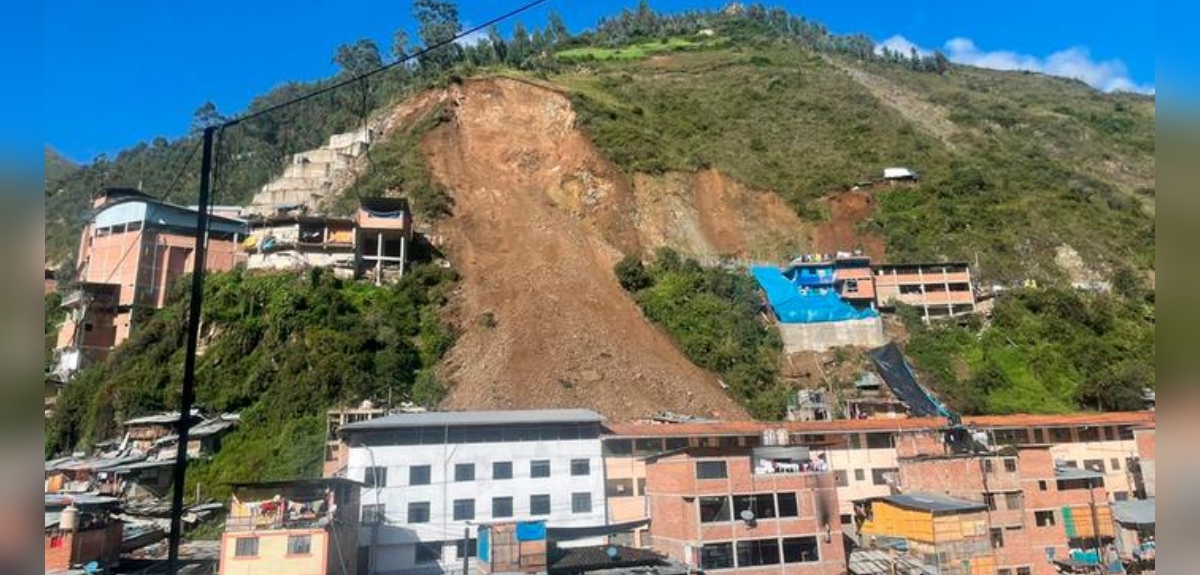 Impactante video captó cómo alud dejó a 60 casas sepultadas en Perú: 15 personas están atrapadas