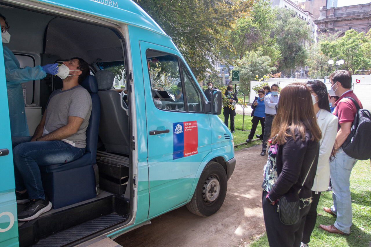 Minsal informó 19.353 casos de COVID-19: Ñuble, Los Ríos, Biobío y O´Higgins lideran positividad