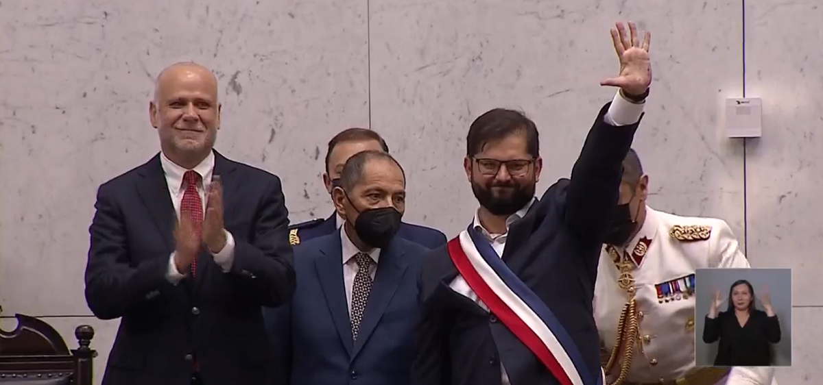 Gabriel Boric asumió como el nuevo Presidente de la República: las postales más potentes del momento