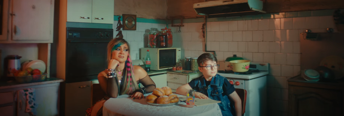 Joaquín de 'Contra viento y marea' sorprendió con aparición en nuevo videoclip de Princesa Alba