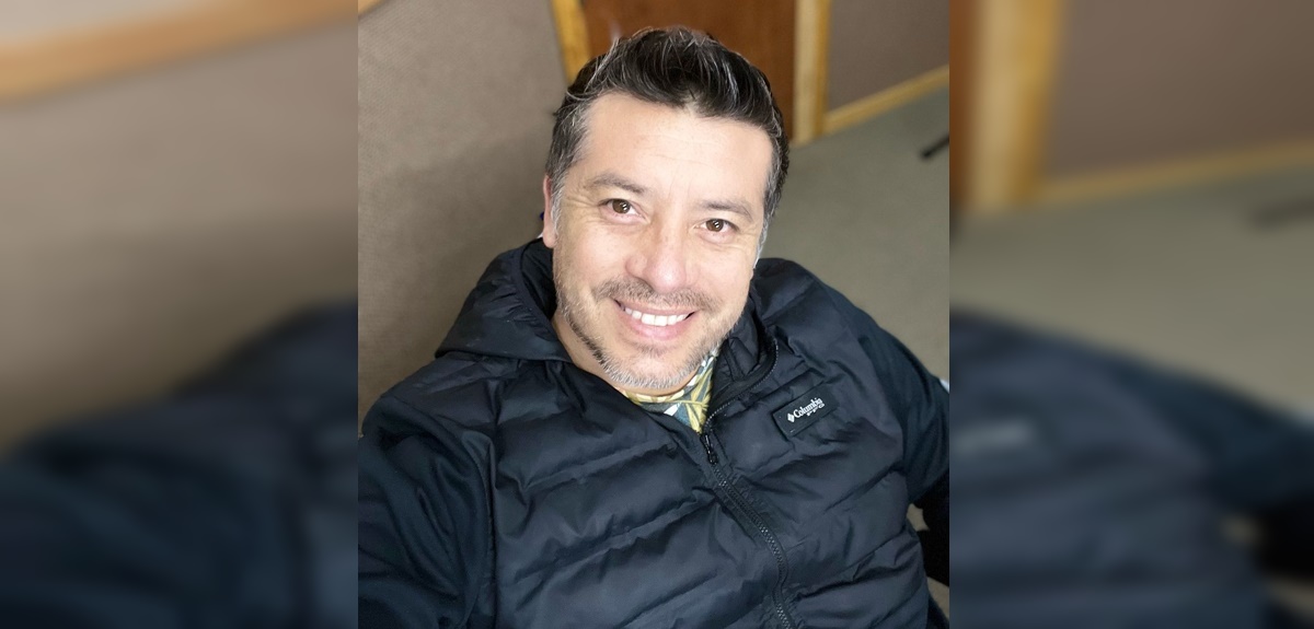 Leandro Martínez evidenció cuánto han crecido sus trillizas con tierna foto de primer día de clases