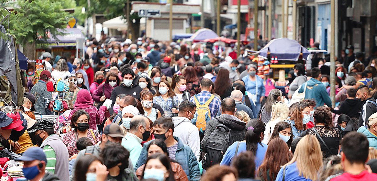 Sueldo mínimo de $400 mil para 2022: pymes y economistas analizaron la propuesta del Gobierno