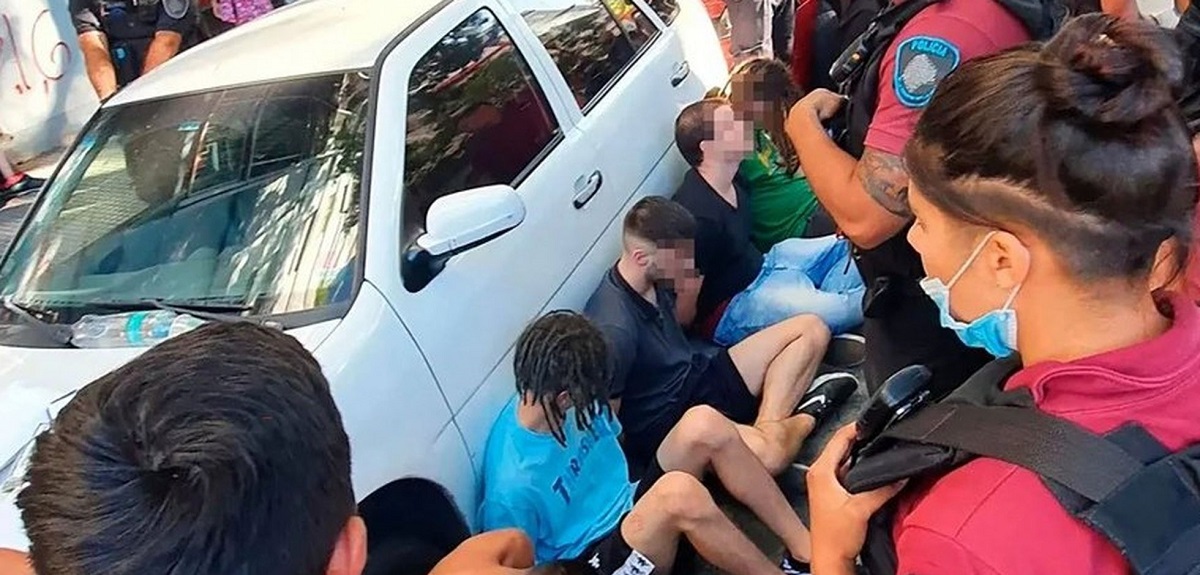 Revelan que uno de los detenidos por violación grupal en Palermo tenía acusaciones de abuso sexual