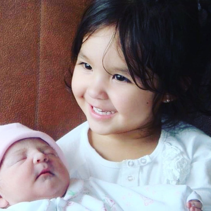 Hija mayor de Carla Pardo y Claudio Bravo