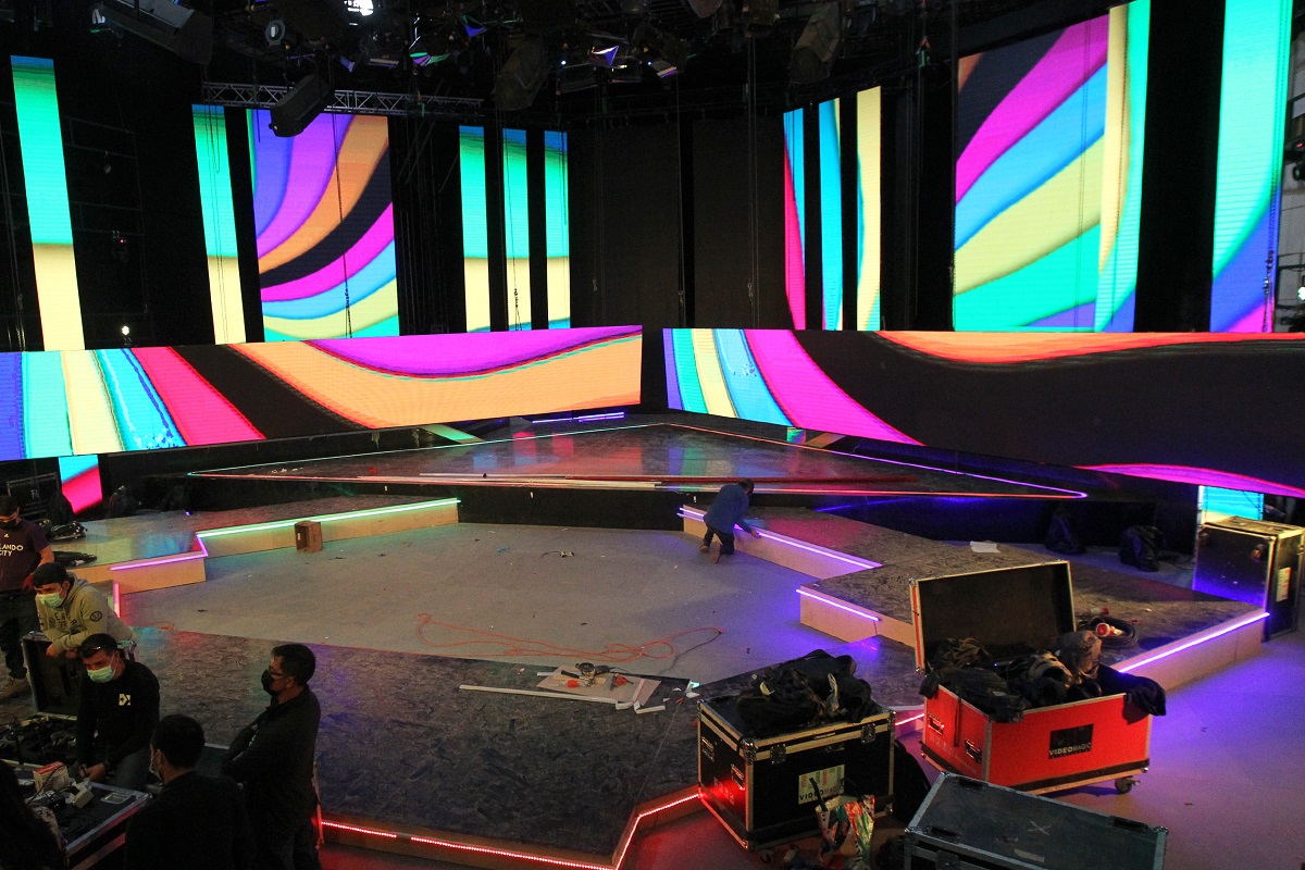 Starstruck, de fanáticos a estrellas, presenta su estudio