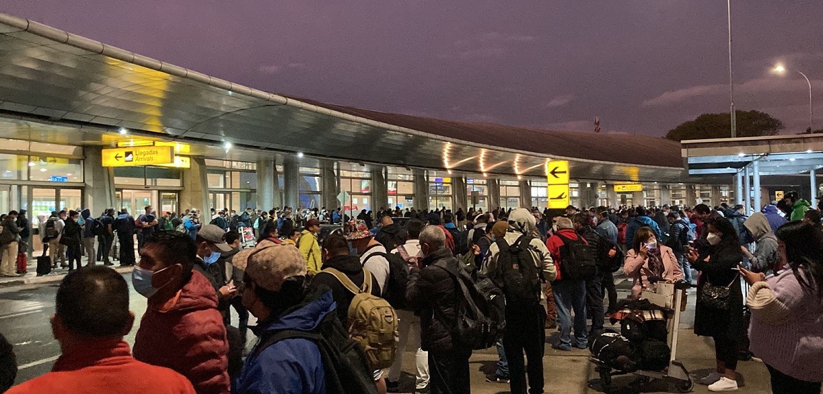Aeropuerto Carriel Sur de Talcahuano tuvo que ser evacuado por aviso de bomba: GOPE descartó peligro