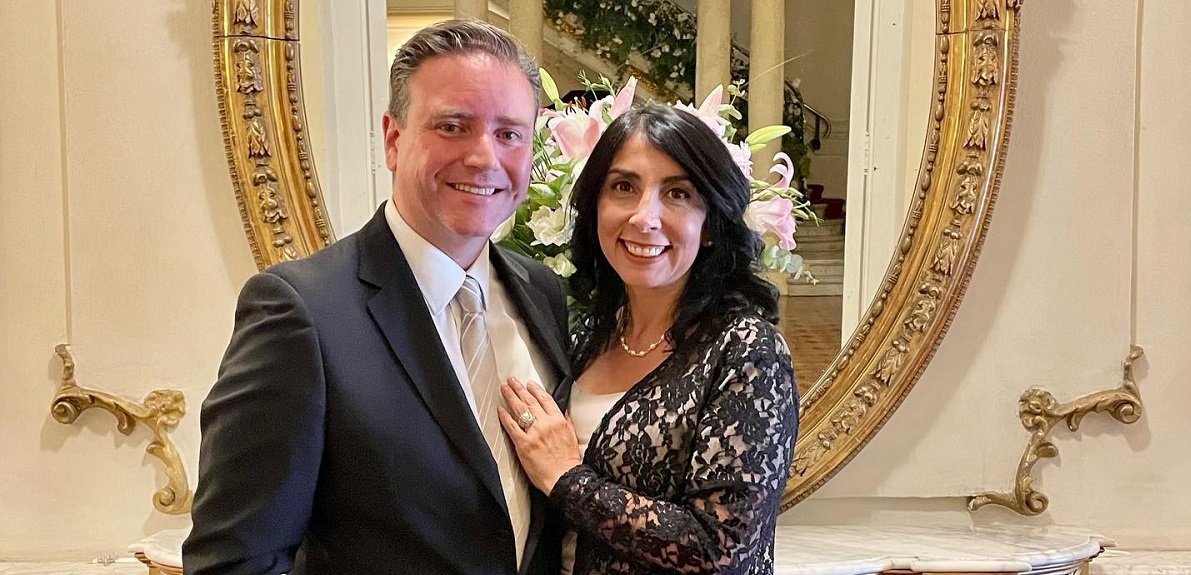 Christian Pino y Karla Rubilar compartieron distinguida velada con famosa pareja: 