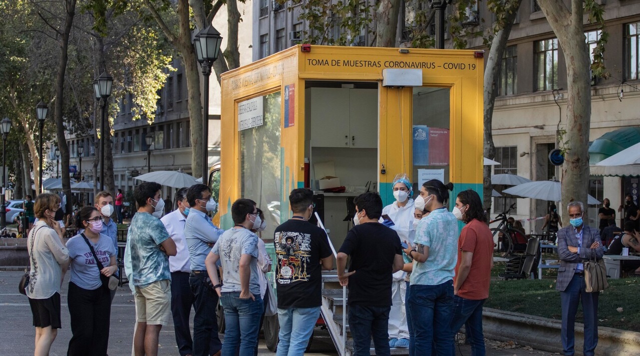 Contagios siguen a la baja: Minsal informó 2.516 casos nuevos de COVID-19 este sábado