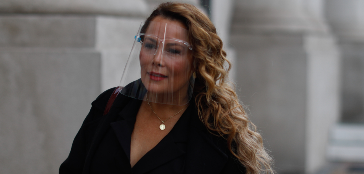 Nueva denuncia contra exalcaldesa Cathy Barriga: habría gastado más de $7 millones en aros de perla