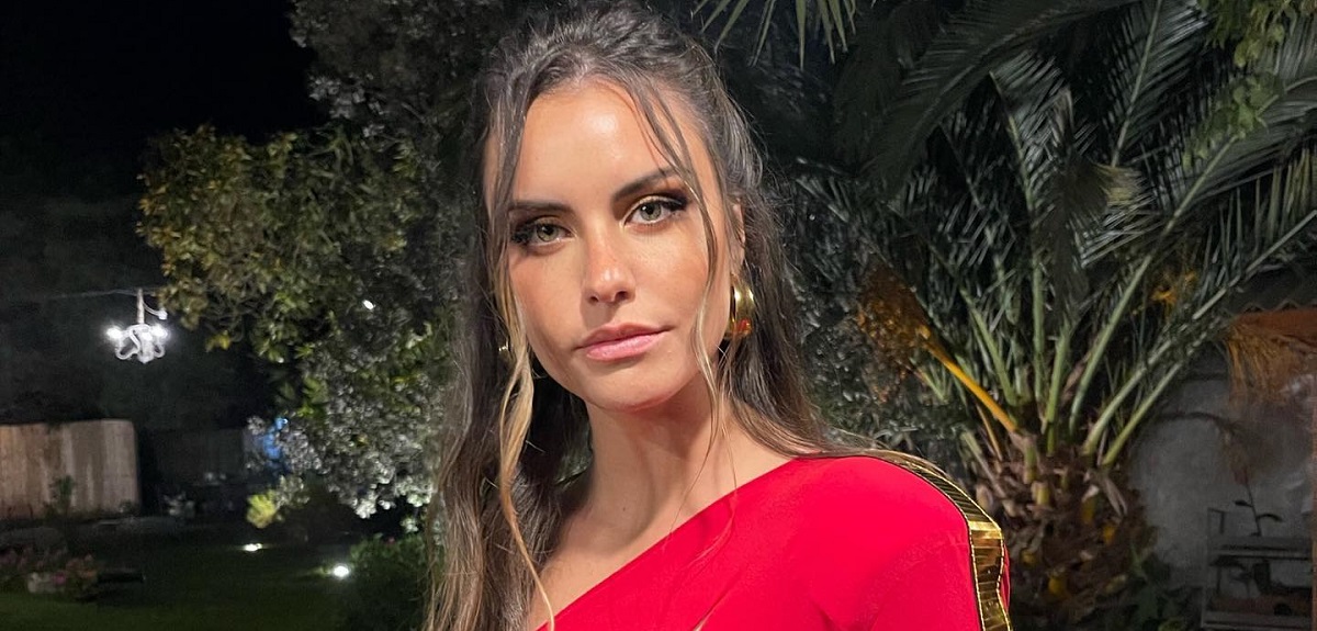 Emilia Dides cantó clásico de Whitney Houston en matrimonio de su hermana: compartió registros