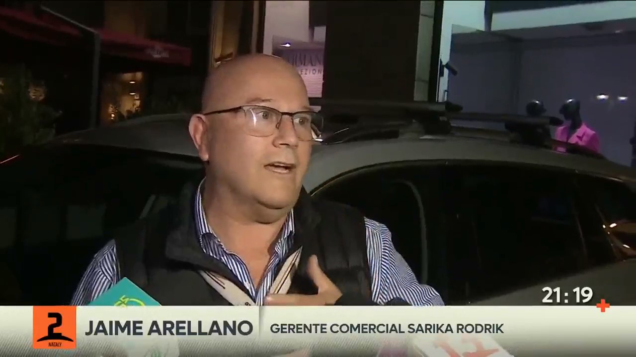 Hombre que encaró a delincuentes que asaltaron tienda Sarika Rodrik habló de sus minutos de terror