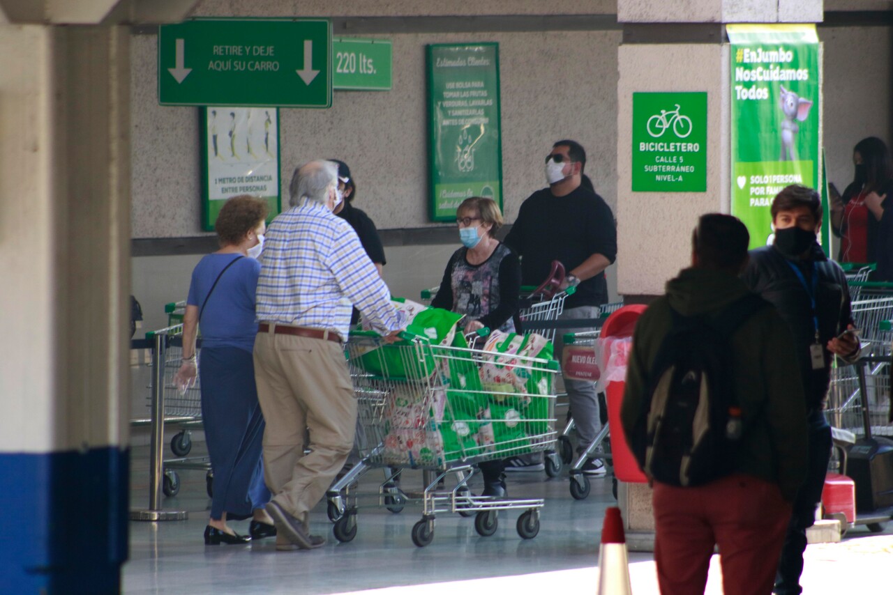 Padres olvidaron a su bebé en supermercado de Curicó: volvieron a los 30 minutos