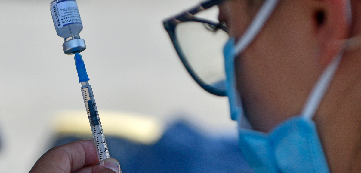 Ministerio de Salud evalúa una quinta dosis: vacunación sería necesaria una o dos veces al año