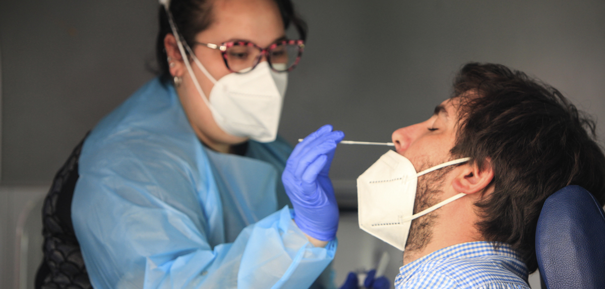 Minsal informó 4.148 casos nuevos de COVID-19: contagios cayeron 56% en dos semanas