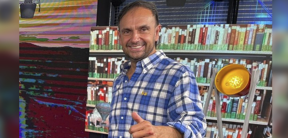 El tierno gesto de Rodrigo Sepúlveda con su esposa por su cumpleaños: incluyó a mascotas en su torta