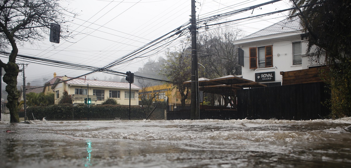Sistema frontal deja a más de 30 mil clientes sin suministro eléctrico en el Gran Concepción