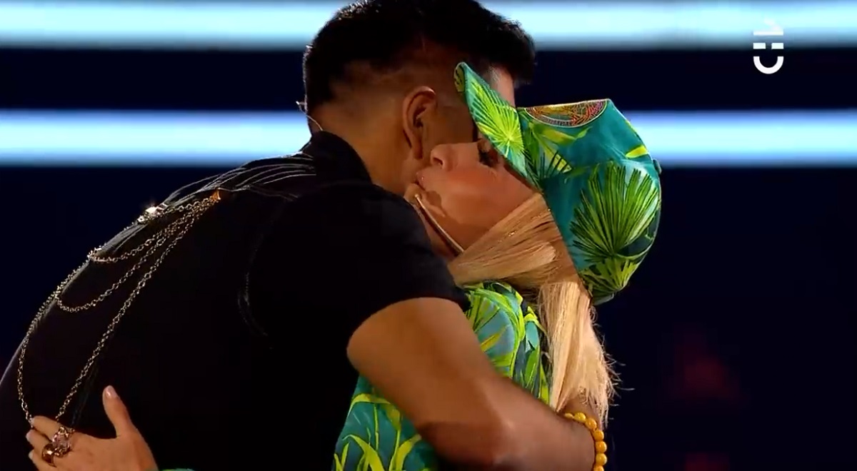 Yuri se emocionó con historia de participante en The Voice