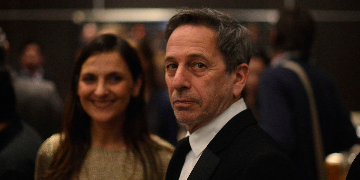 Alfredo Castro lanzó dura denuncia contra TVN por repetición de teleseries: “Ni un p*** peso”