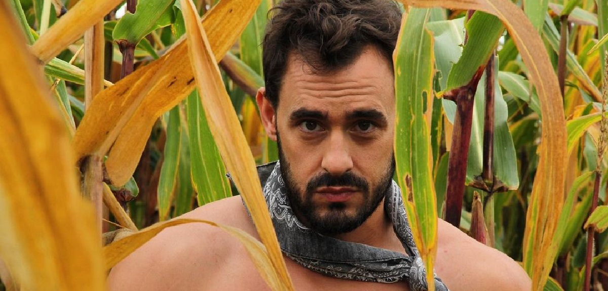 Actor Ariel Levy lejos de Chile: amigo de Nicolás López se dedica a la lucha libre y abrió OnlyFans