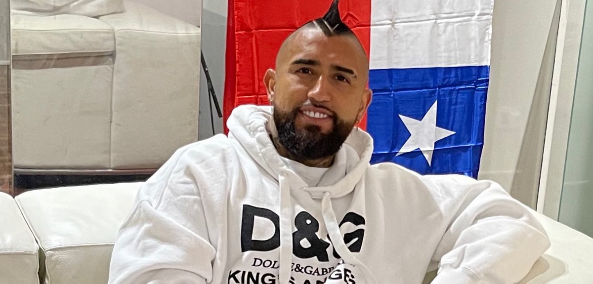 Arturo Vidal sorprendió al hacerse osado cambio de look: tinturó su cabello y optó por nuevo corte