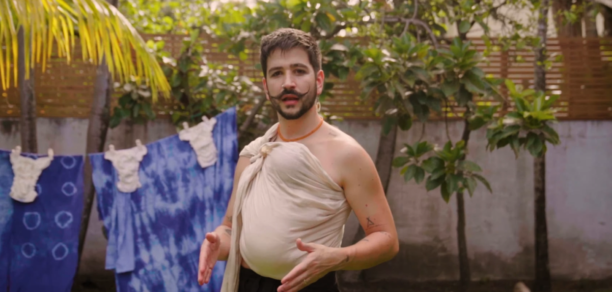 Camilo estrenó videoclip de nueva canción 'Pegao': sorprendió con breve aparición de su hija Índigo