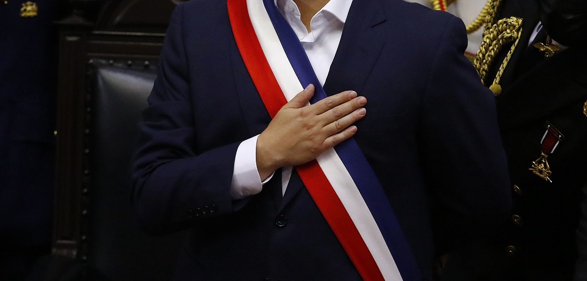 Carabinero de la escolta presidencial fue asaltado y baleado en San Miguel: lo abandonaron en Colina