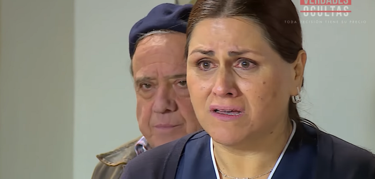 Claudia Hidalgo actriz enfermera Laura