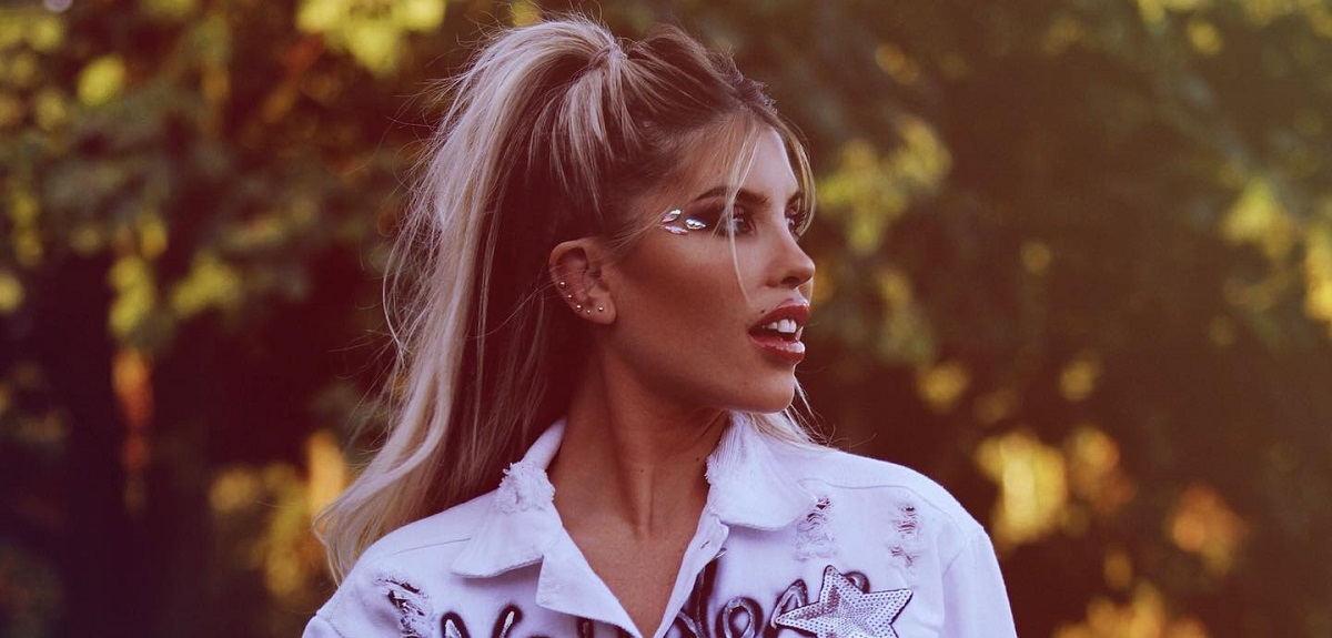 Coté López mostró las piezas de sus hijas: destaca un mural, pósteres de anime y hasta un piano