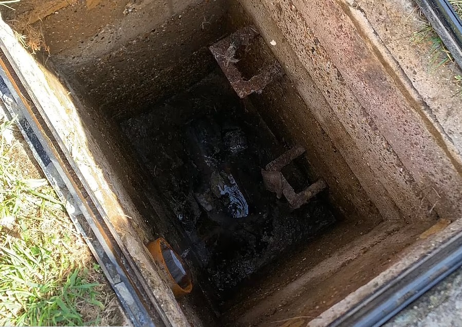 desague por donde cayó niño de un año y medio