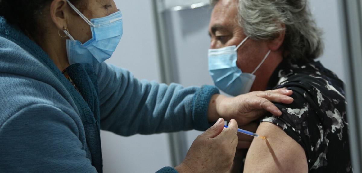 ¿Qué podría pasar con la pandemia en los próximos 5 años? Científicos vislumbran 3 escenarios