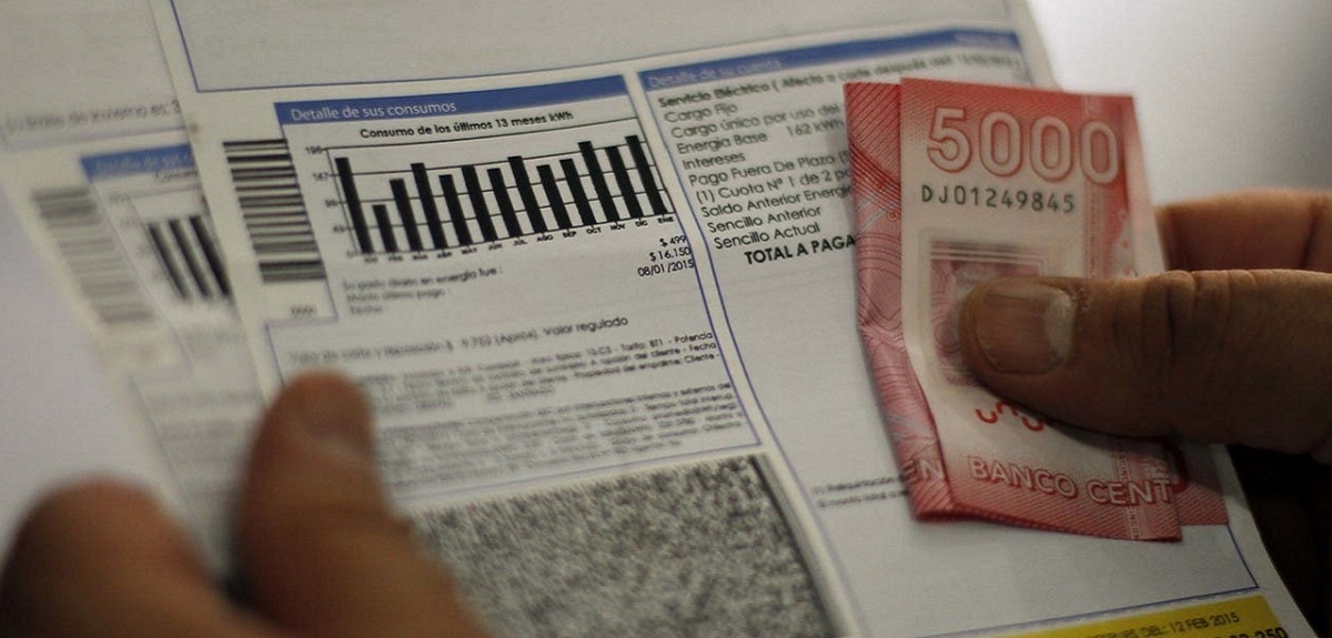Subirían en un 45%: Gobierno prepara proyecto que frene alza del precio en cuentas de la luz